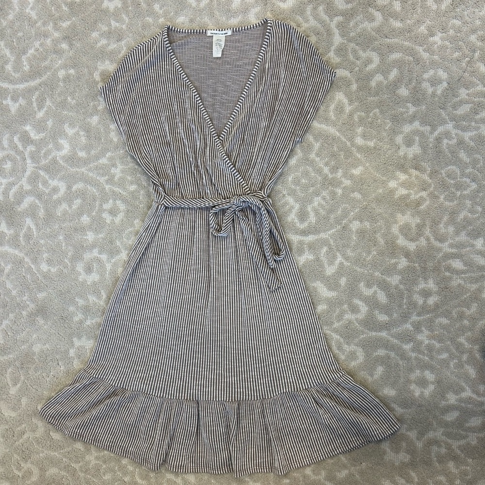 Caution to the wind tan white striped stretch wrap neutral dress women’s - Picture 1 of 7
